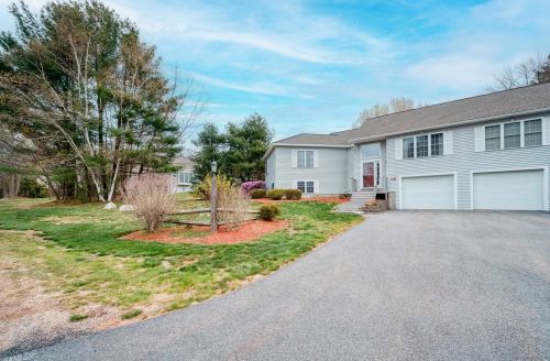 45 Norfolk St, Hampstead, NH 03841-5122