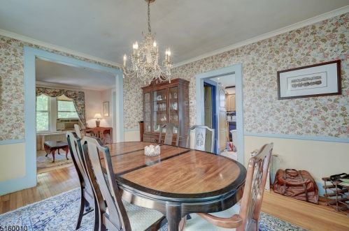 77 Hillcrest Rd, Maplewood NJ  07040-1605 exterior