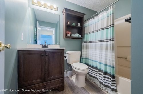 62 Des Moines Ct, Tinton Falls NJ 07712-3188 exterior