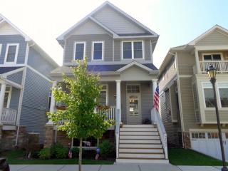 5207 Olive Ave, Chicago, IL 60646-2758
