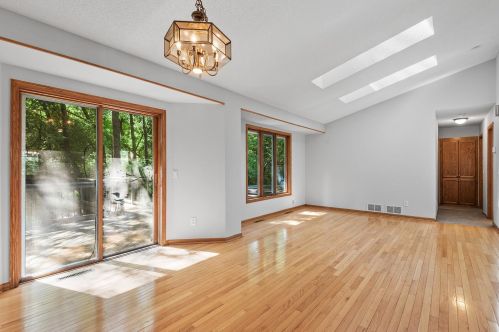 15864 Garden View Ct, Saint Paul MN  55124-7015 exterior