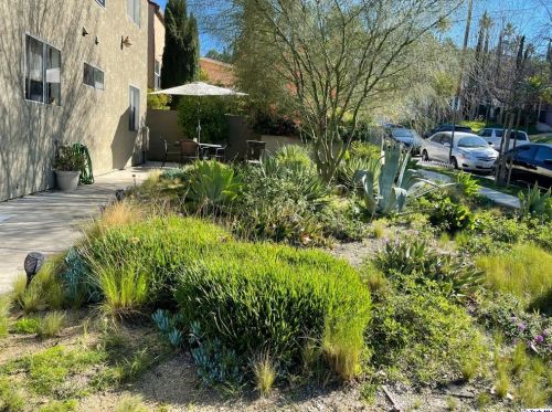1447 Windsor Rd, Glendale CA  91205-2767 exterior