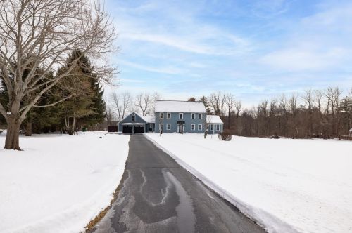 5 Red Gate Dr, Kingston, NH 03848-3146