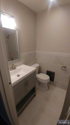 44 Maple St, Teaneck, NJ 07666-3802