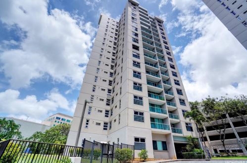 1448 Young St, Honolulu HI  96814-1837 exterior