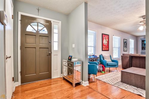 5616 Mountainbrooke Ct, Stone Mountain, GA 30087-2815