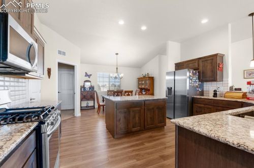 371 Desert Cove Dr, Pueblo CO  81007-2500 exterior