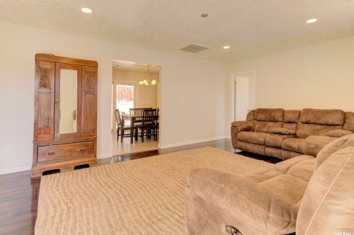 129 Hillside Dr, Natural Bridges, UT 84532-2707