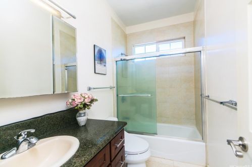 1009 13th Ave, Honolulu HI  96816-3835 exterior