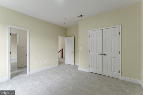 805 Colby Ave, Silver Spring MD 20912-5849 exterior