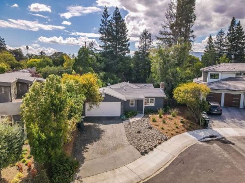 846 Bruce Dr, Palo Alto, CA 94303-3643