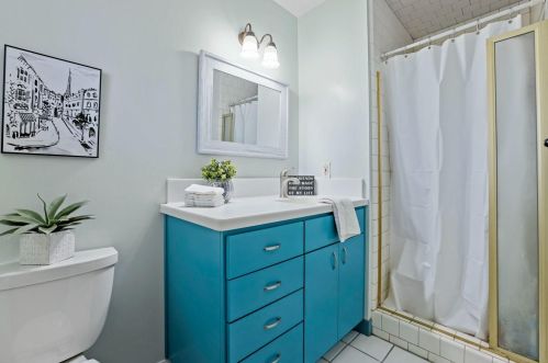 2065 Annhurst Ave, Turlock, CA 95382-1803