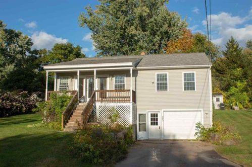 393 Elm St, Laconia, NH 03246-2316