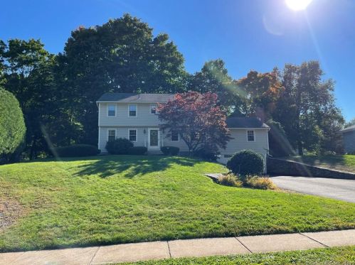 36 Whispering Brook Rd, Kensington, CT 06037-2642