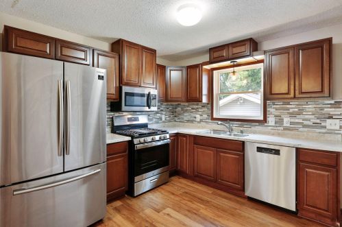 579 Desoto St, Saint Paul MN  55130-4404 exterior
