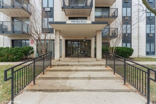 9701 Dee Rd, Niles IL  60714-5847 exterior