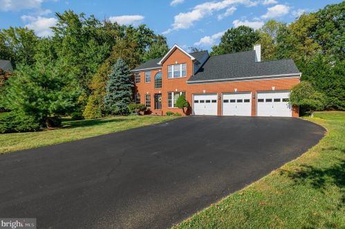 2318 Queensbury Dr, Fallston MD  21047-2928 exterior