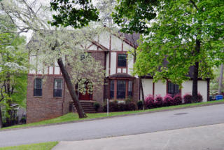 6411 Lake Shadows Cir, Hixson, TN 37343-3568
