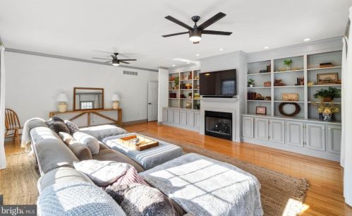 944 Old County Rd, Severna Park MD 21146-4817 exterior