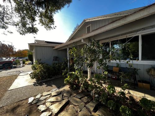 1979 Aster Ln, Manteca, CA 95336-6211