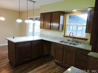 6 Betty Dr, Millstadt, IL 62260-3200