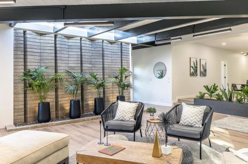 5435 Halapepe St, Honolulu HI  96821-1719 exterior