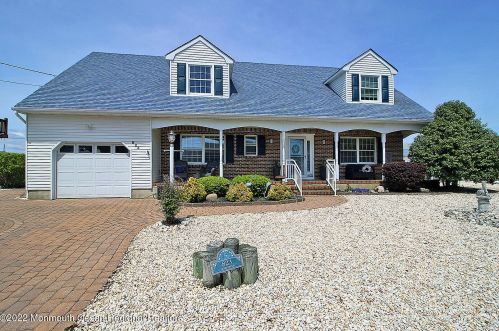 823 Spar Dr, Lacey, NJ 08731-3028