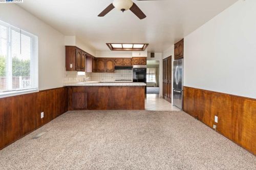 1994 Evergreen Ave, San Leandro CA 94577-6202 exterior