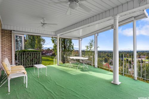 2515 Willow Hl Dr, Sandy UT 84093-1894 exterior