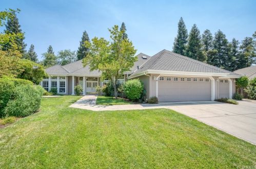 889 Dartmouth Dr, Fresno, CA 93730-0613