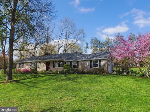186 Ironstone Ridge Rd, Lancaster, PA 17603-9759