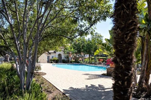 1 Lilac, Irvine CA  92618-6908 exterior