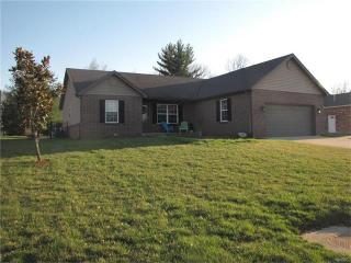 204 Woods Manor Dr, Freeburg, IL 62243-4070