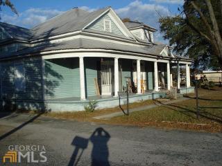 3 Kennedy St, Statesboro, GA 30458-4904