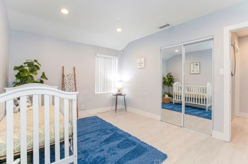 3521 Encinal Ave, Glendale CA 91214-2415 exterior