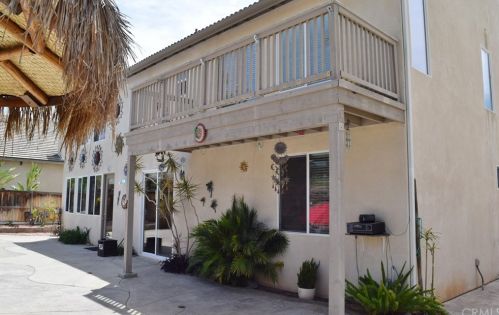 12722 Royal Palm Ln, Riverside CA  92503-7077 exterior