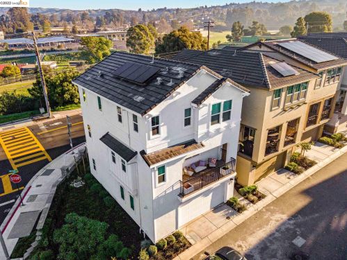 24201 2nd St, Hayward, CA 94541-6740