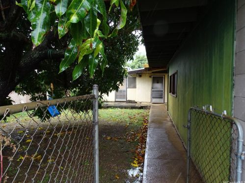 270 Halemaumau St, Honolulu, HI 96821-2058