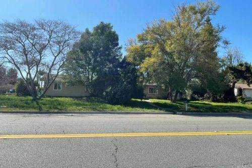 11966 Pipeline Ave, Chino, CA 91710-1538