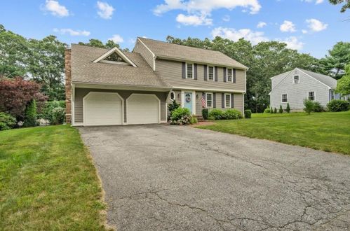 179 Pinecrest Dr, North Kingstown, RI 02852-5915