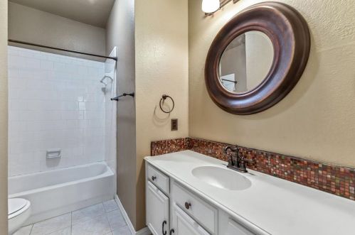 4601 Parkview Ln, Fort Worth TX  76182-4637 exterior