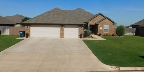 2008 Day Break Ln, Enid, OK 73703-2869