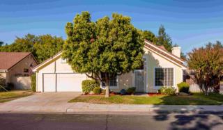 990 Bush Ave, Clovis, CA 93611-7125