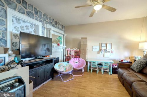 22 Middle St, Hanover PA 17331-3746 exterior