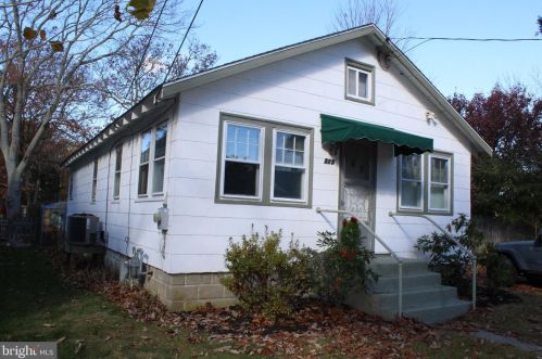515 4th St, Somers Point, NJ 08244-2024