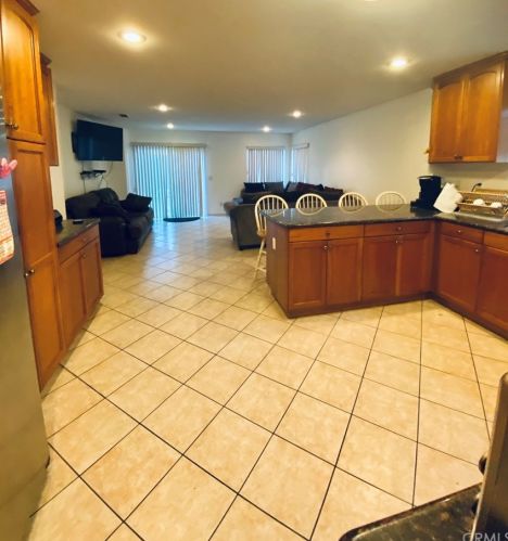 6404 Stobbs Way, Riverside, CA 92509-5746