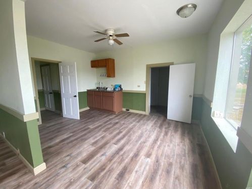 202 4th St, Lanes Prairie, MO 65013-2506