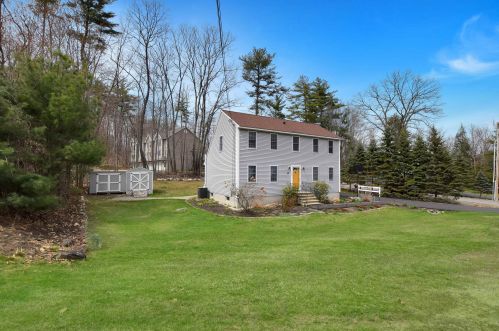 45 Ledgeview Dr, Rochester, NH 03839-5618