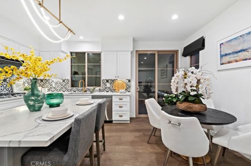 85 Sanctuary, Irvine CA  92620-3425 exterior