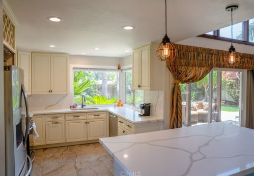 7151 Peralta Pl, Riverside CA  92509-6339 exterior